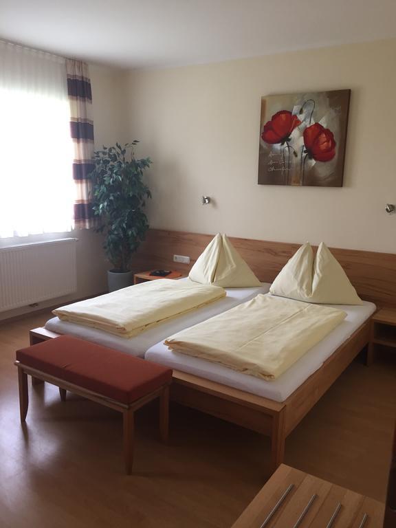 Gasthaus Hotel Feldschlange Ried im Innkreis Bagian luar foto